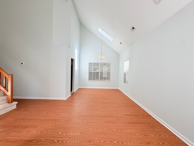 Building Photo - 110 Amelia Ct