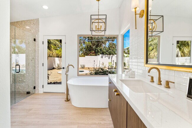 Building Photo - 45654 Verba Santa Dr