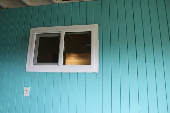 Building Photo - Beautifully Updated 3-Bedroom Home with Sp...