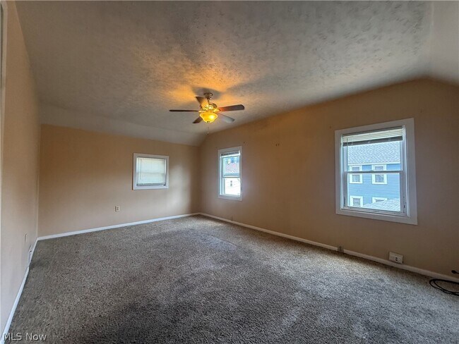 Building Photo - 1726 Starkweather Ave