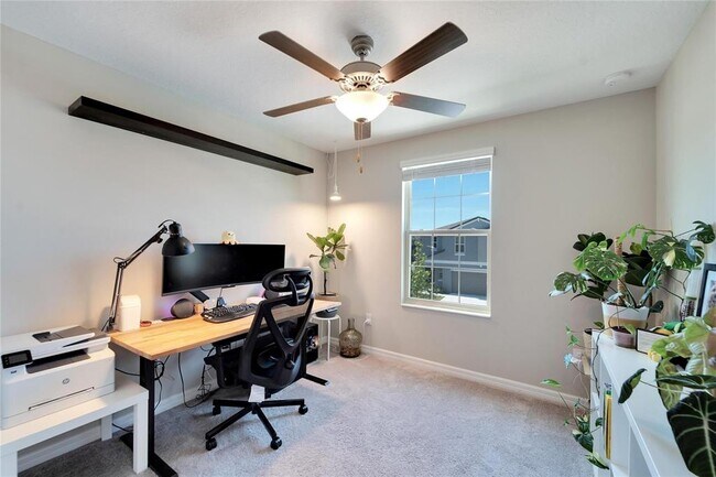 Building Photo - 403 Royal Empress Dr