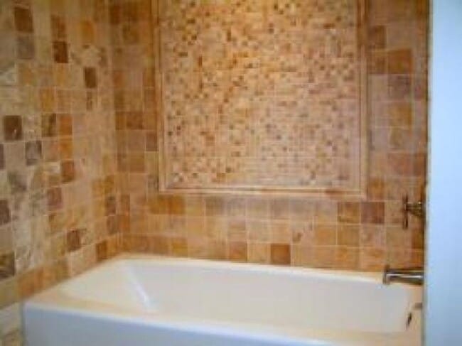 Building Photo - 208 Lenox Ave