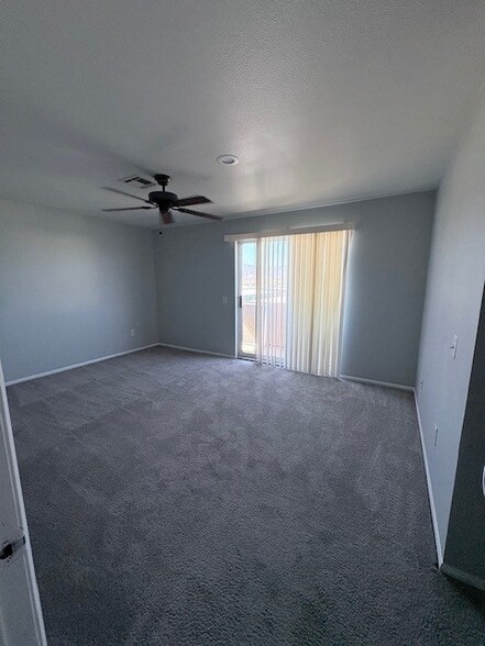 Building Photo - 42925 Madison St