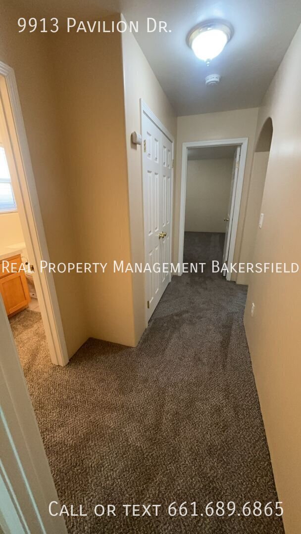 Building Photo - 9913 Pavilion Dr