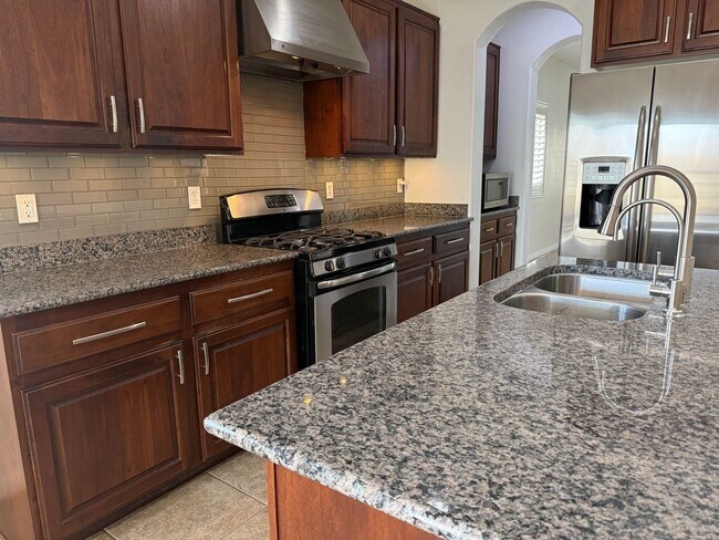 Building Photo - 3bd/bath Single Family Home!