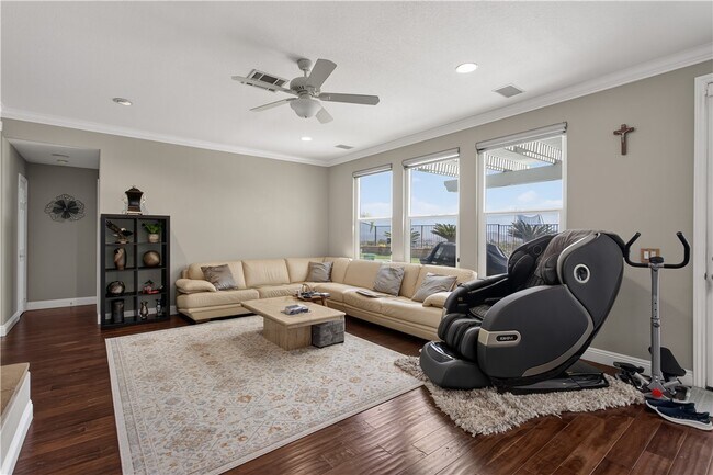 Building Photo - 4459 Putting Green Dr