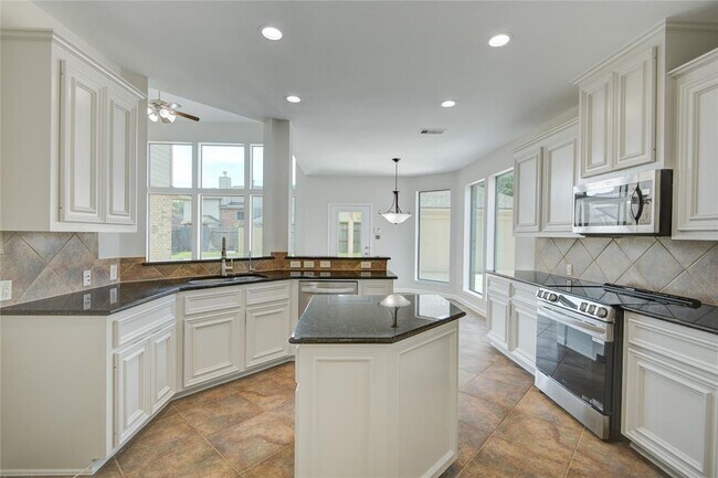 Building Photo - 26122 Salt Creek Ln