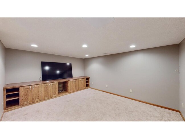 Building Photo - 2079 Woodbridge Way