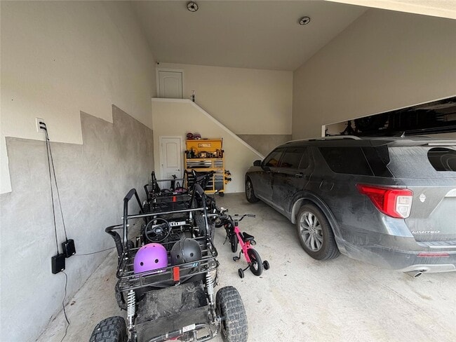 Building Photo - 8709 Moccasin Path