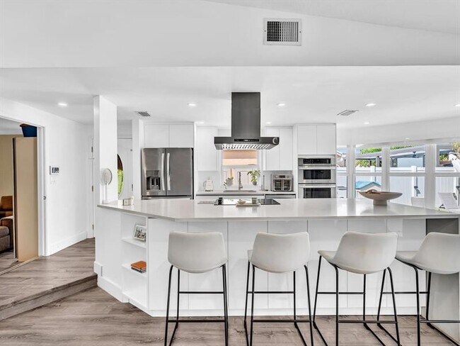 Building Photo - 9831 SW 58th Ct