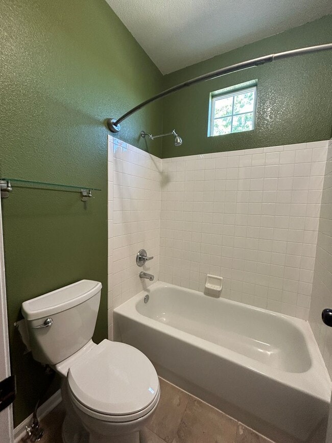 Building Photo - A Gem in Highlands Ranch