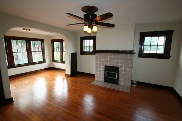 Living Area - 44 S Fremont Ave