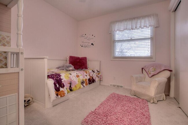 Building Photo - 307 Marian Ave