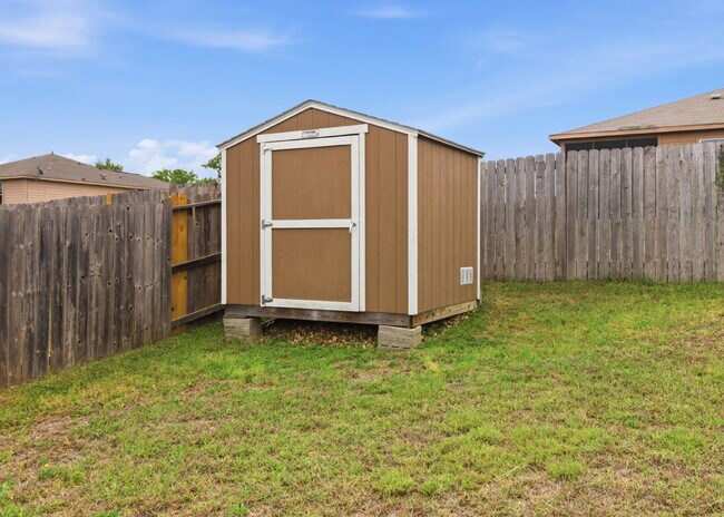 Building Photo - Charming 3-bedroom, 2-bath home located in the gated community of Southern Hills!