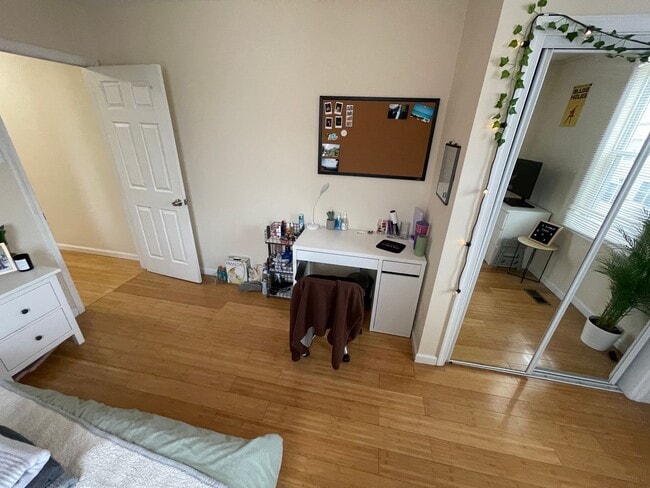 Building Photo - 1849 Willington St