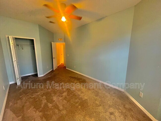 Building Photo - 3651 Oakdale Cir