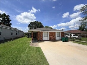 Building Photo - 212 Transcontinental Dr