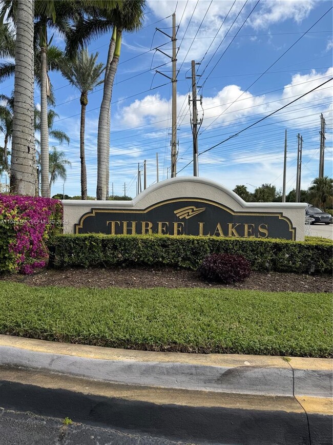 Building Photo - 14640 SW 132nd Ct