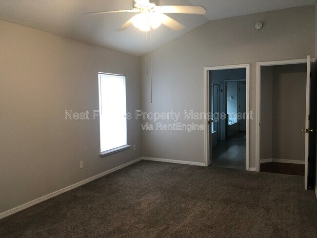 Building Photo - 12857 Chets Creek Dr N