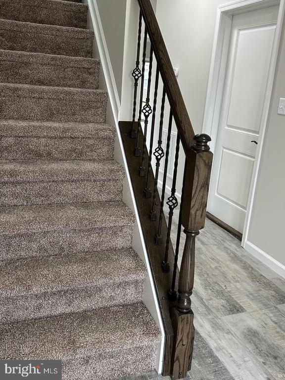 Building Photo - 117 Delano Dr