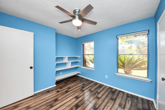 Building Photo - 3514 Spanish Acorn Ln