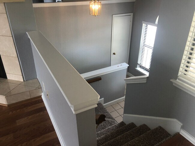 Building Photo - Amazing Location in Carrollton!!