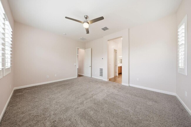 Building Photo - 4897 N 207th Ln