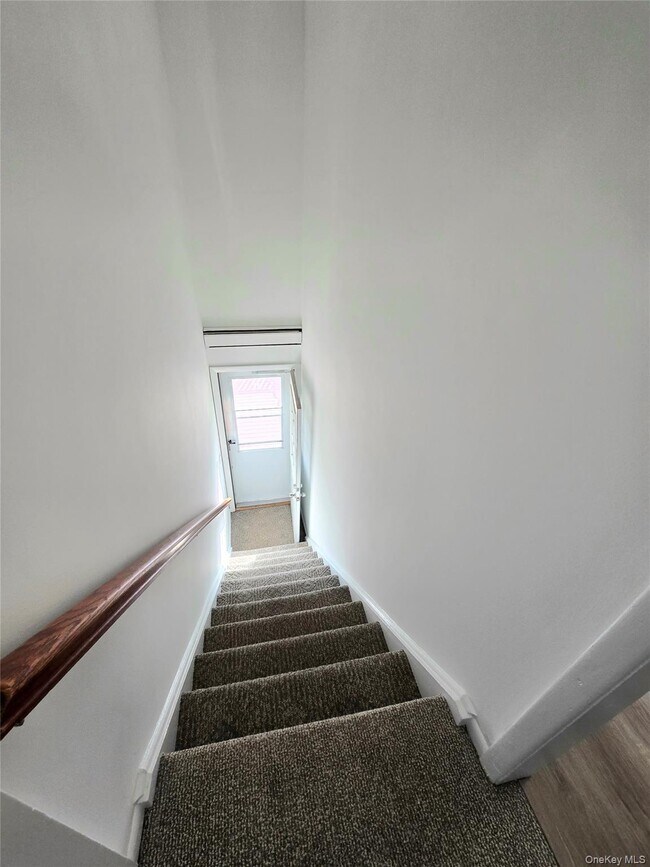 Building Photo - 202 Peekskill Hollow Rd