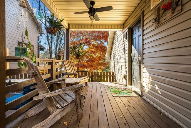 Building Photo - Cozy & Fully-Furnished West Asheville 2-Bedroom (Utilities Included)