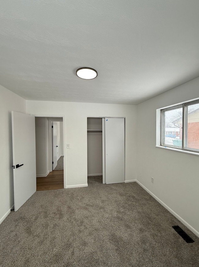 Building Photo - 6693 Sterling Dr