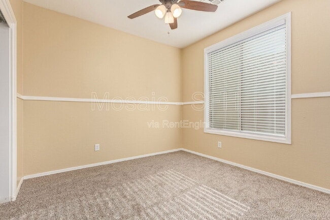 Building Photo - 3018 S 102nd Ln