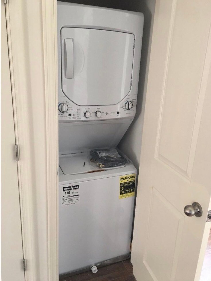 Building Photo - 2801 S 16th St