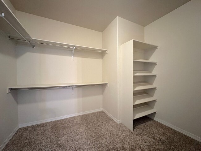 Building Photo - West El Paso 4 bed refrig A/C Home in Ench...