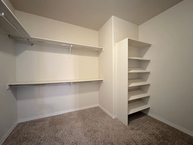 Building Photo - West El Paso 4 bed refrig A/C Home in Enchanted Ridge!