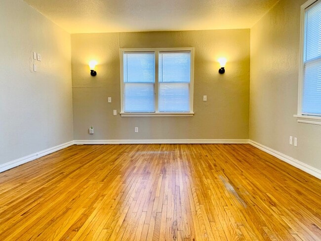 Building Photo - Beautiful 3BD/2BA Home Near OU – Prime Nor...