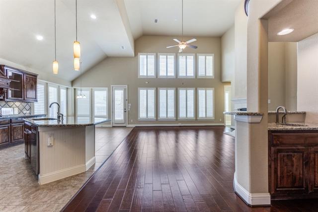 Building Photo - 8705 Verona Dr