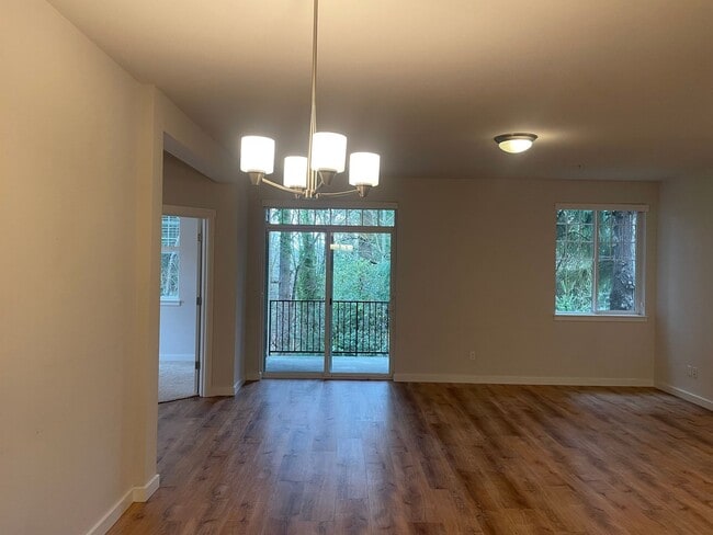 Building Photo - 2 bed/1 bath in Southeast Redmond