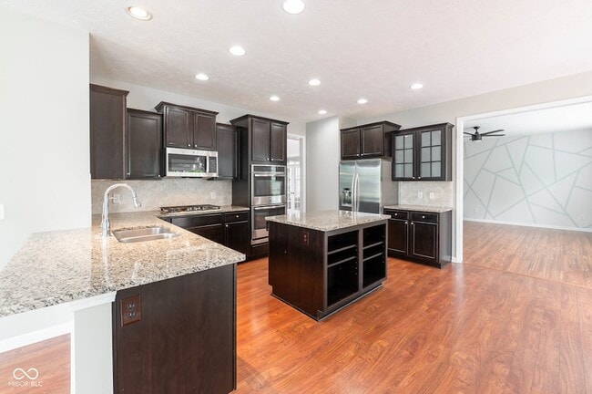Building Photo - 1325 Brentford Ln