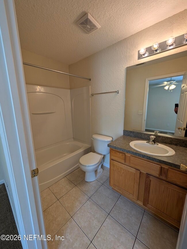 Building Photo - 1807 Lago Del Sur Drive