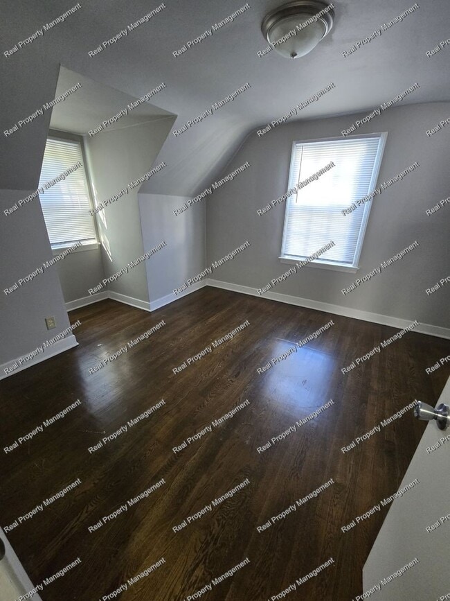 Building Photo - 3 Bedroom Cape Cod