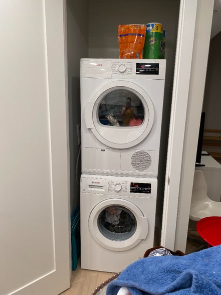 Building Photo - 932 Broadway