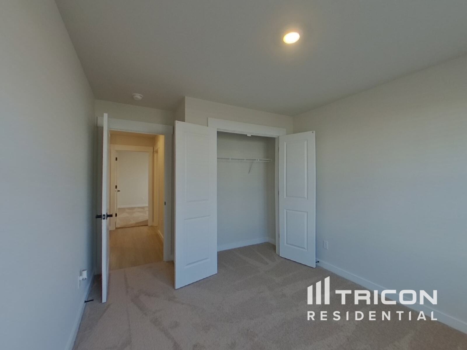 Building Photo - 1225 Crested Iris St