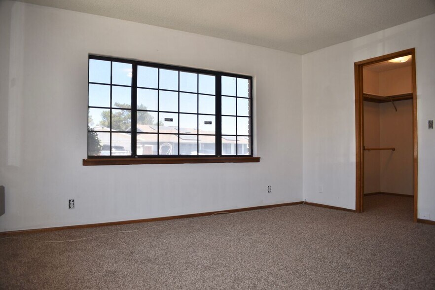 Building Photo - 13925 Burning Tree Dr