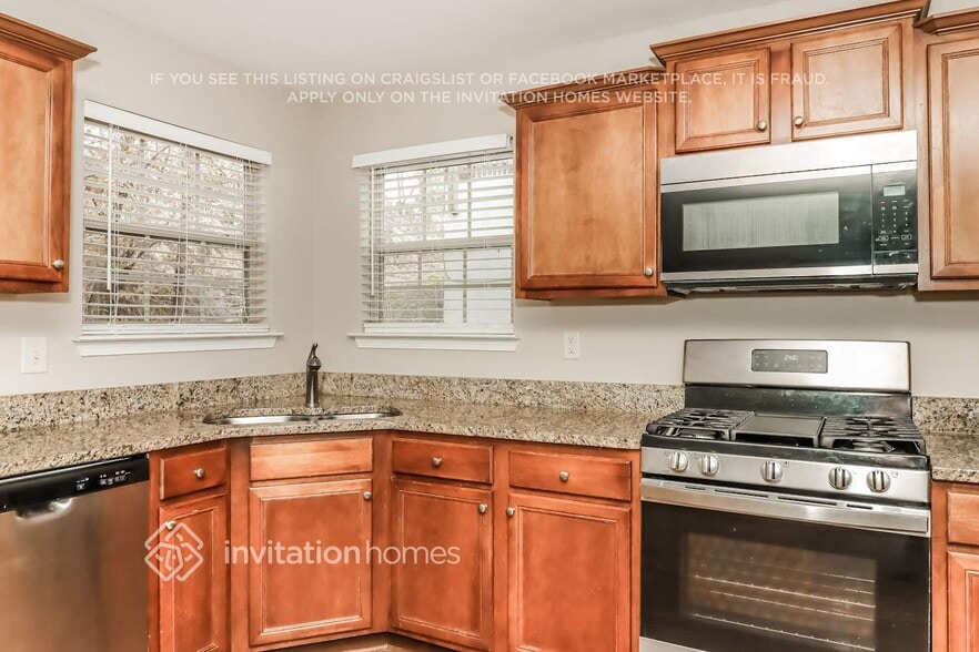 Building Photo - 123 Village Pkwy