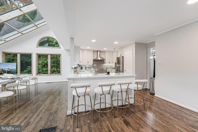 Building Photo - 8424 Holly Leaf Dr