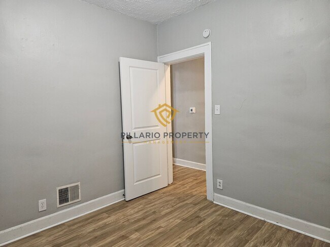 Building Photo - 3709-3711 Brookside Pkwy S Dr
