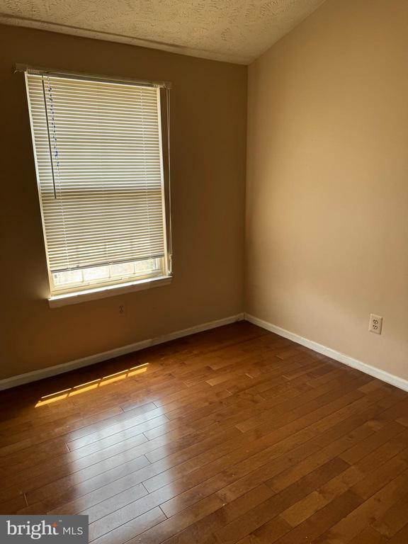 Building Photo - 43986 Bonlee Square