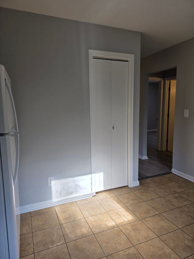 Building Photo - 1440 5th St