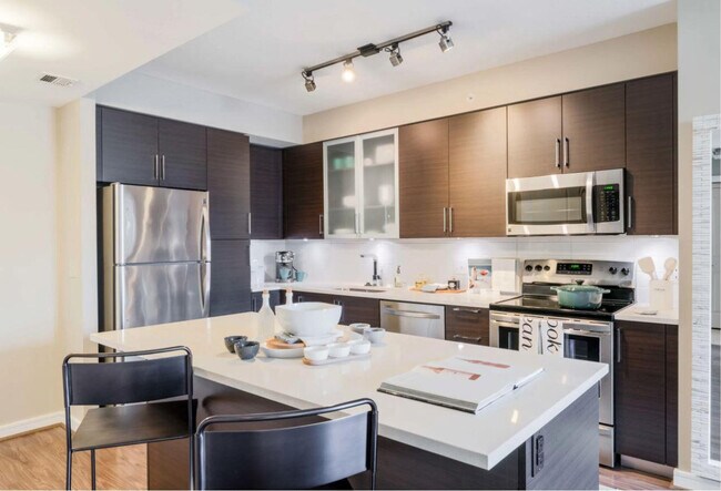 Building Photo - 575 12th Rd S