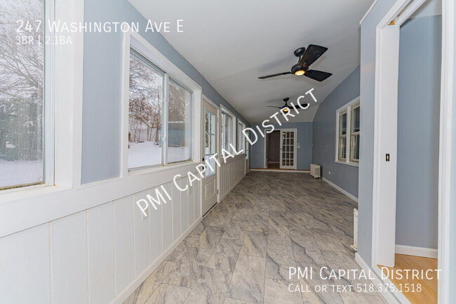 Building Photo - Gorgeous, Completely Remodeled, Spacious, ...